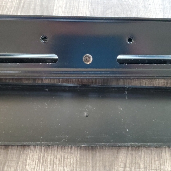 Classic 3 Hole Paper Punch - Picture 4 of 11